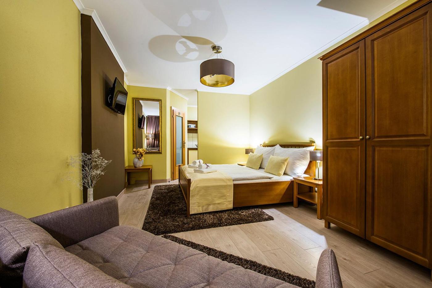 Wellness Penzion Vila Mery Poprad Exteriör bild