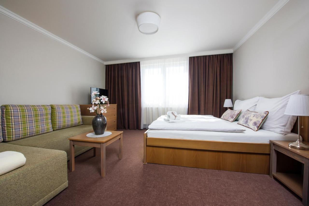 Wellness Penzion Vila Mery Poprad Exteriör bild